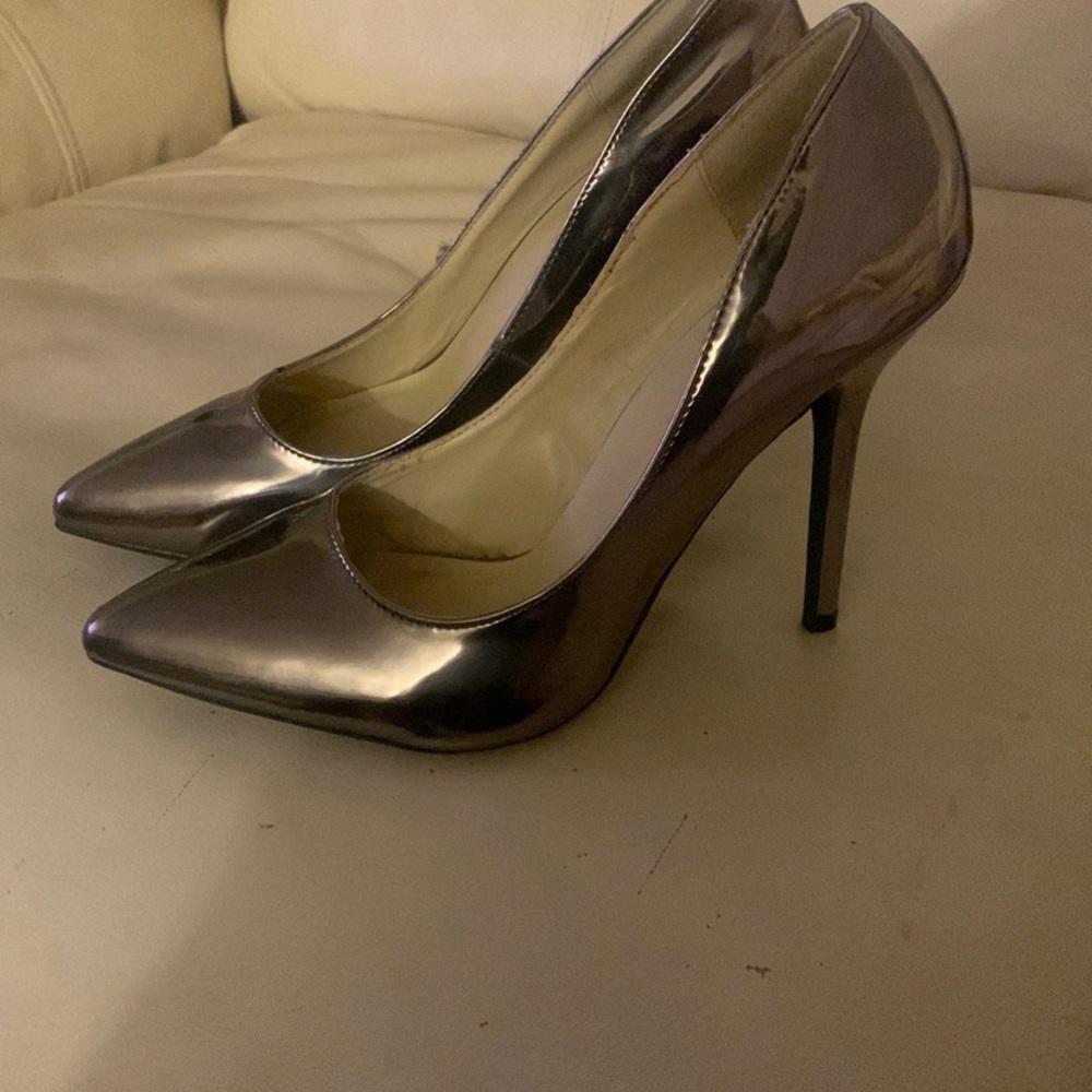 Metallic silver heels - Picture 4 of 4
